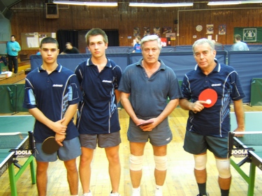 A Csepeli ISE II. csapata, balr�l : Menyh�rt Kriszti�n, Fej�s Attila, Kardos J�zsef �s F�zesi Istv�n 