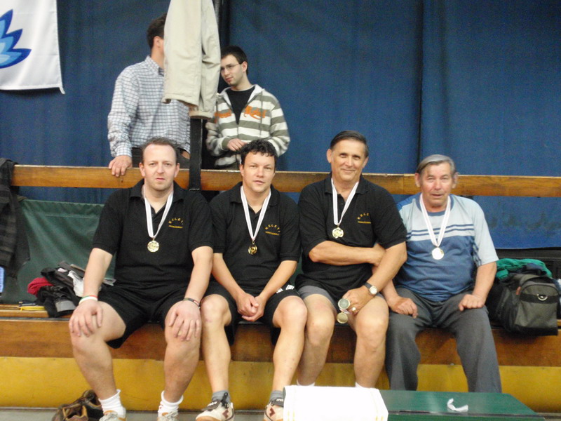 a 2008/09.�vi I.oszt�ly 1.csoport bajnoka, balr�l: Nagy Tam�s, Csereszny�s J�zsef, Kir�ly Attila �s Greg�n Bertalan
