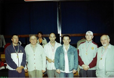a csapat tagjai, balr�l: Szab� K�lm�n, Reisenberger Ern�, Bot�r Attila, R�vfy Tibor, Szab� Gy�rgy �s N�meti P�l 